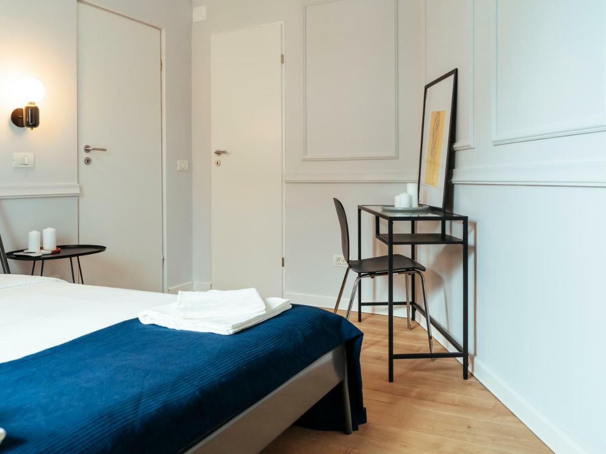 Classy Apartment - Old Town Bucureşti Ngoại thất bức ảnh