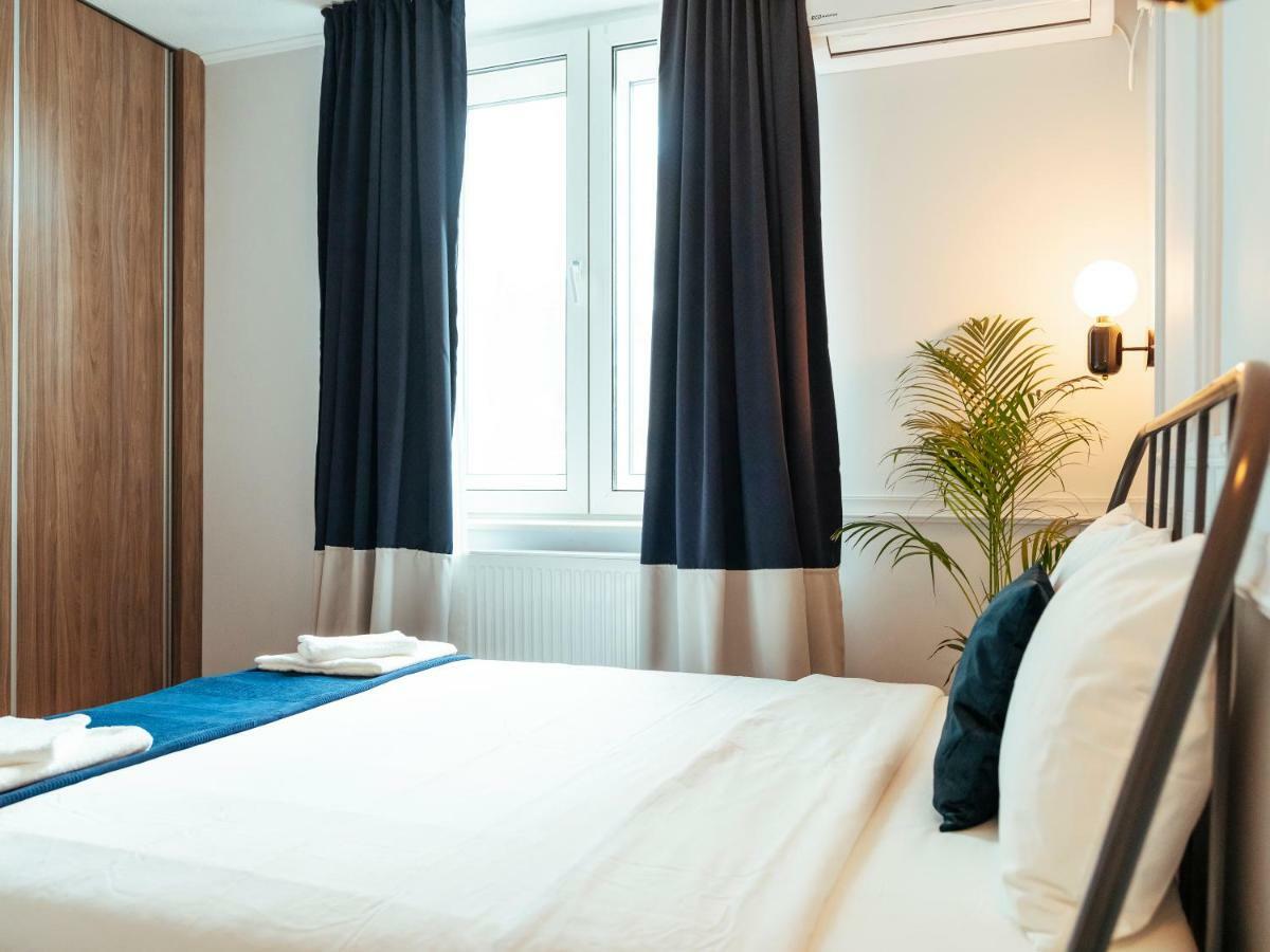 Classy Apartment - Old Town Bucureşti Ngoại thất bức ảnh