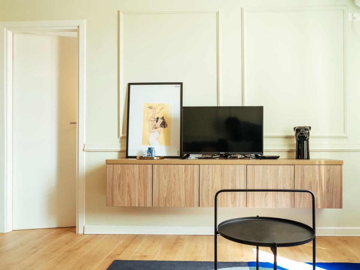 Classy Apartment - Old Town Bucureşti Ngoại thất bức ảnh